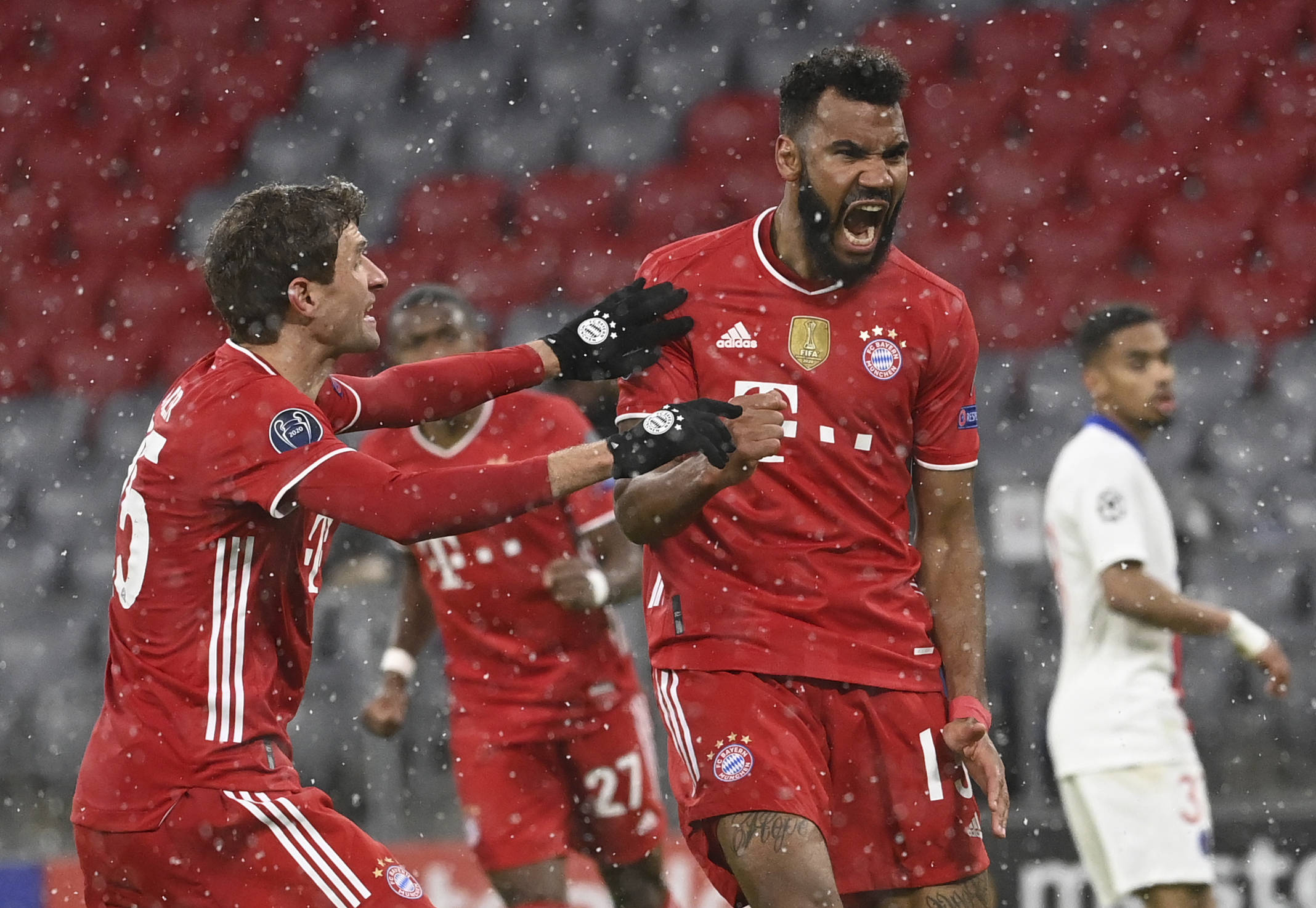 [图]莱昂纳多双响武磊替补助攻 海港3-2战胜玉昆