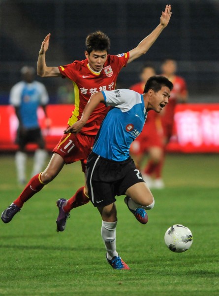 多队调整轮换应对密集赛程